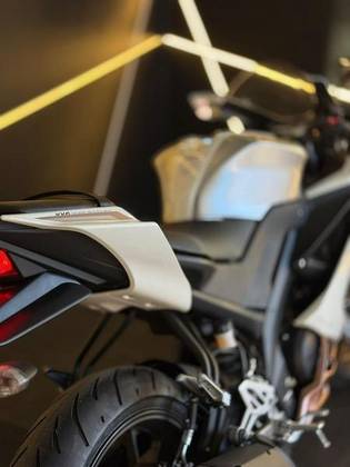 YAMAHA YZF R15 YAMAHA YZF R15